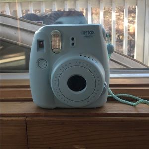 Light blue Polaroid!! Mini 8